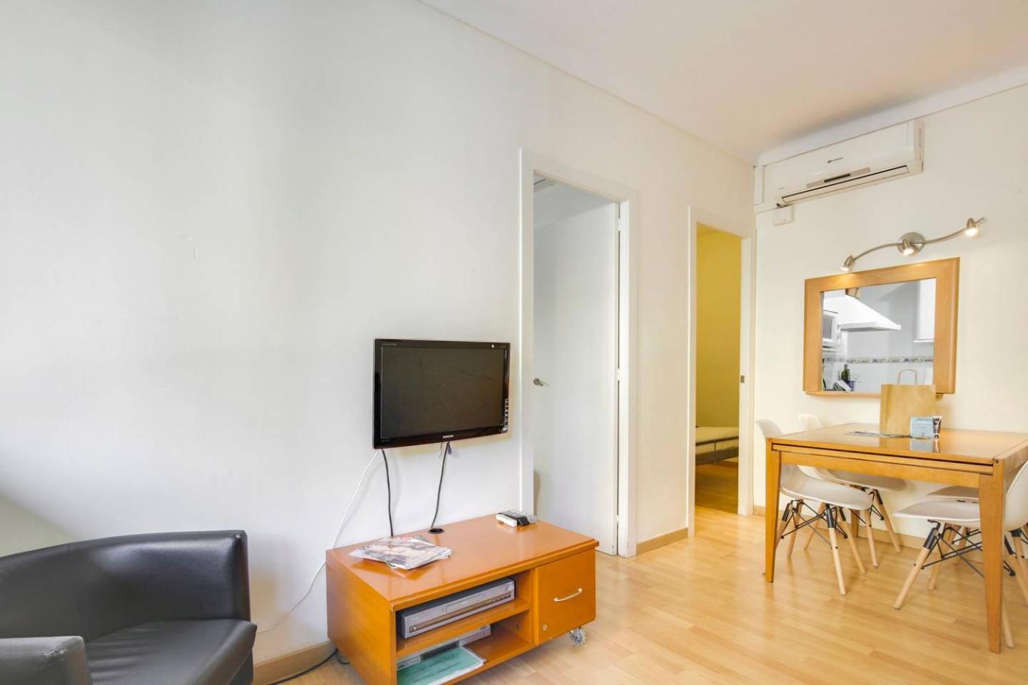 Cozy 2 Bedroom Next To Arc De Triomf Barcelona Ngoại thất bức ảnh